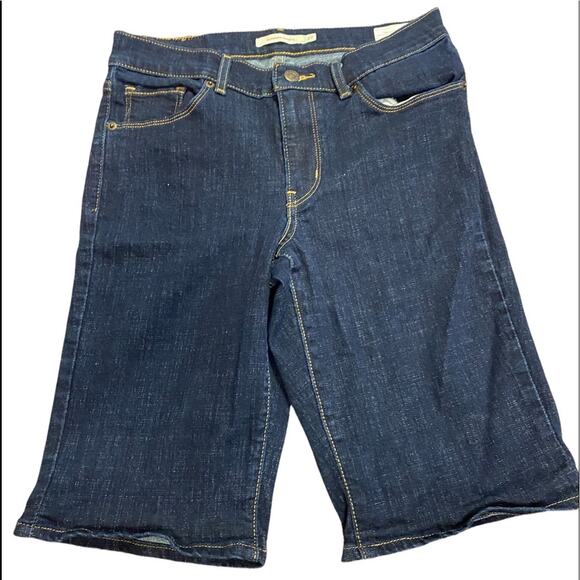 Levi’s size Women's Size 27 Bermuda Shorts in dark denim - Picture 1 of 7